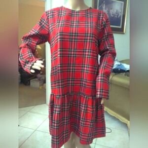 BNWT PLAID DRESS BY BOUTIQUE RED W/ MULTI COLORS PLEATED BOTTOM SO CUTE!!  Med